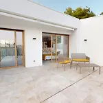 Maison, Piscine, Plage, Commerce Restaurant